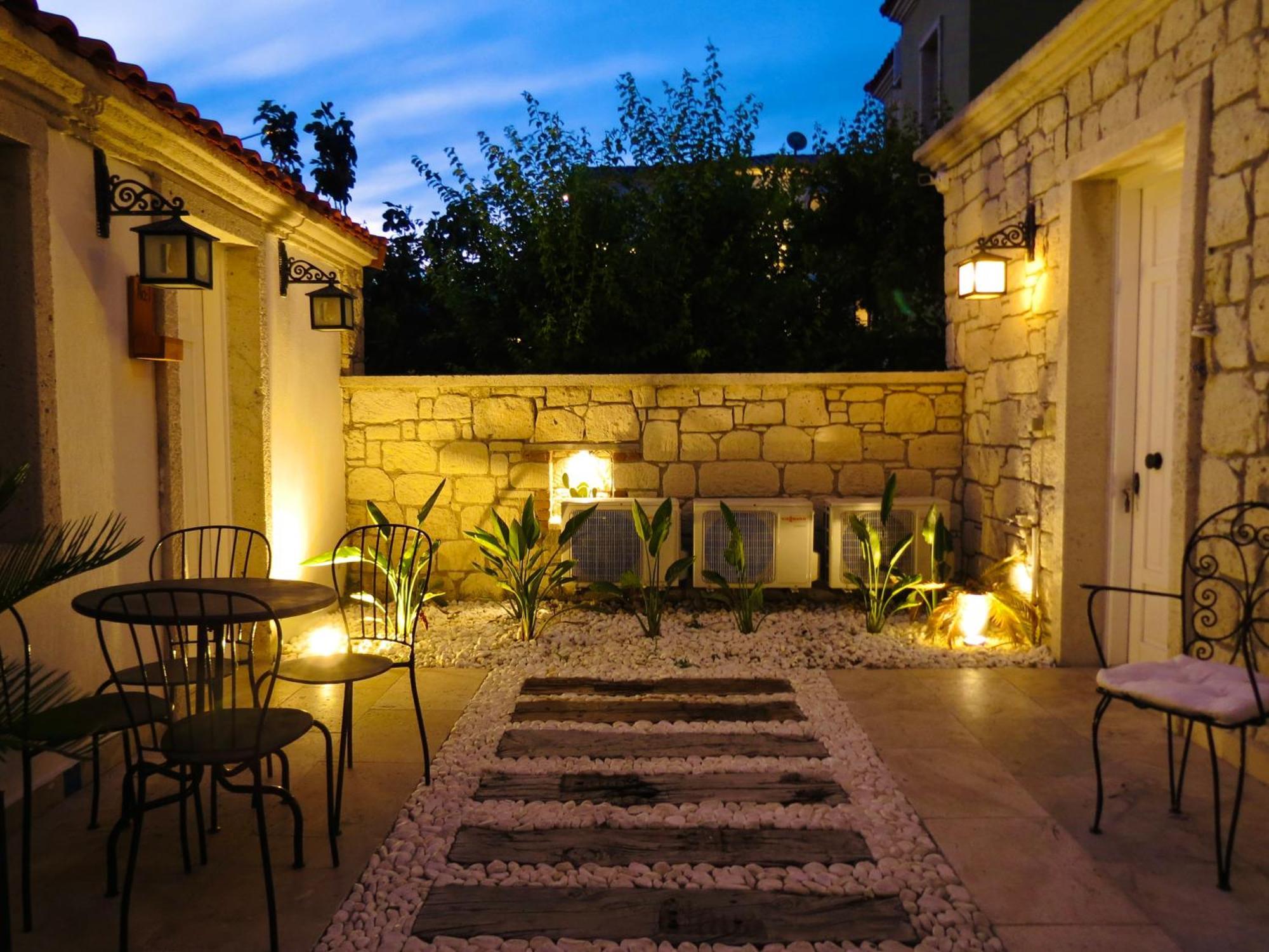 Fedora Otel Алакати Екстериор снимка